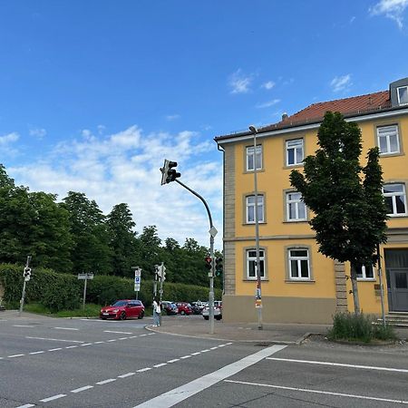 Bella Casa - Business&Family - 2 Zimmer Direkt Neben Schloss, Parkplatz, Smarttv, Netflix, Waschmaschine, 24H Checkin, 71Qm, Kingsizebett, Hotelbettwaesche Ludwigsburg Exterior photo