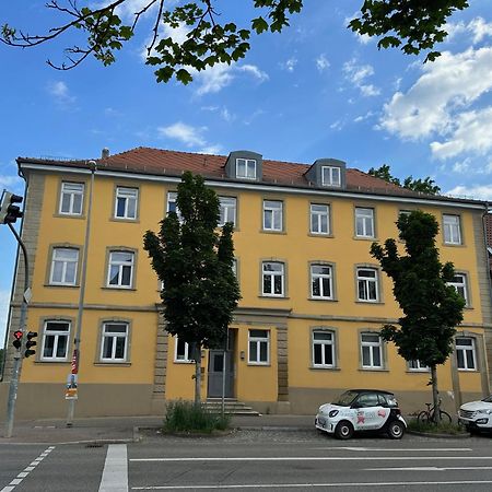 Bella Casa - Business&Family - 2 Zimmer Direkt Neben Schloss, Parkplatz, Smarttv, Netflix, Waschmaschine, 24H Checkin, 71Qm, Kingsizebett, Hotelbettwaesche Ludwigsburg Exterior photo